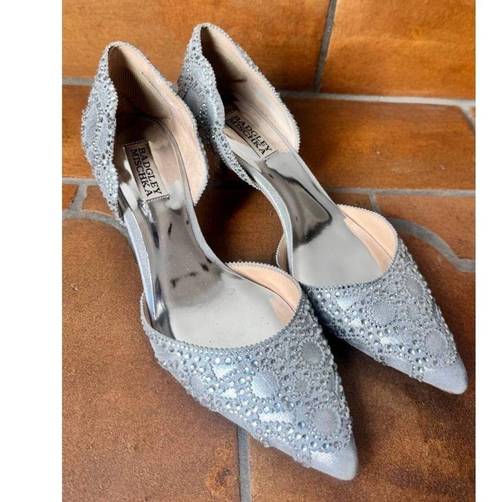 Badgley Mischka Ginny d'Orsay Pointed Toe Pumps Crystal Kitten Heel 8.5 Wedding - Picture 4 of 9